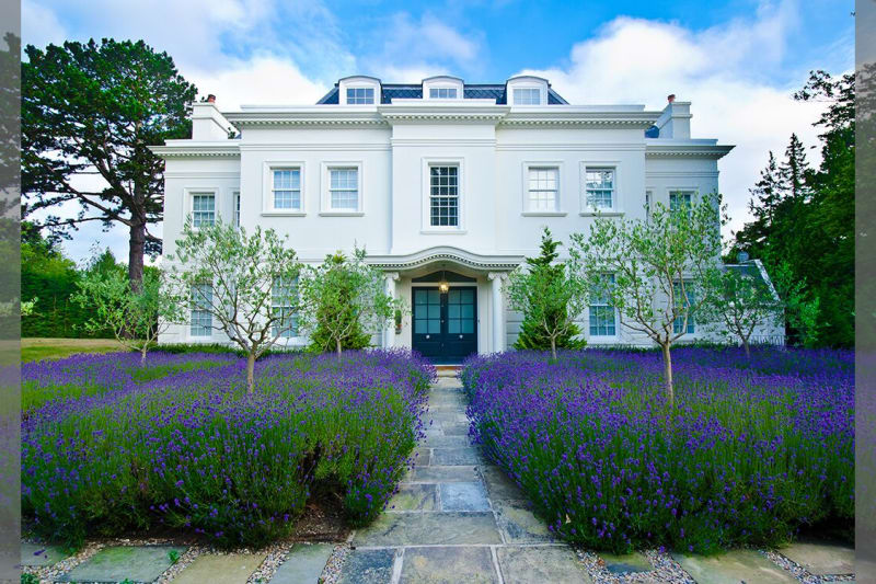 Top 10 Social Media Marketing Tips for Wedding Venue Professionals